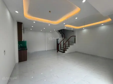 Không có căn 3 tầng thứ 2 đẹp thế này tài chính nhỉnh 4 tỷ. làm việc chính chủ