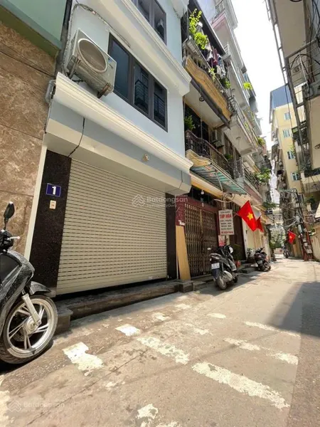 Bán nhà gần đh thương mại 45m2, phân lô ô tô đỗ cửa 8.5 tỷ