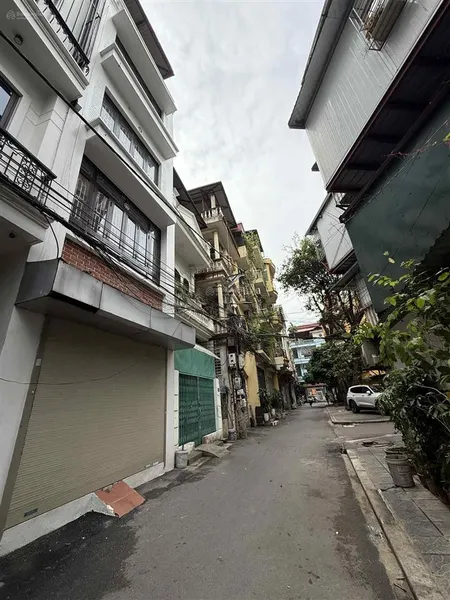Bán gấp nhà phân lô cầu giấy ô tô tránh view bảo tàng dân tộc học gara ô tô 60m2