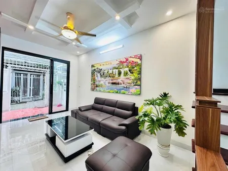 Trung tâm cầu giấy vị trí tiếp giáp ba đình lô góc 3 thoáng ngõ thông, ô tô đỗ cửa sổ vuông