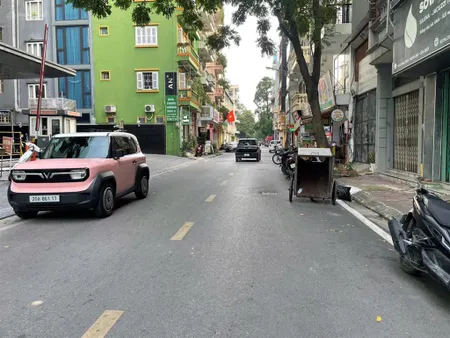 Mai dịch ô tô đỗ cửa gần nông dòng tiền 70 triệu, 105m2 giá 16 tỷ