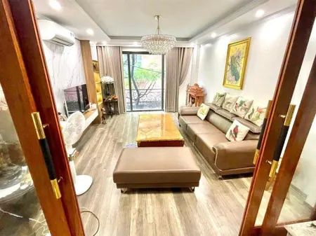 Siêu phẩm thụy khuê, ô tô qua nhà, diện tích 37m2, 7 tầng thang máy, mặt tiền 4,5m, giá 18 tỷ