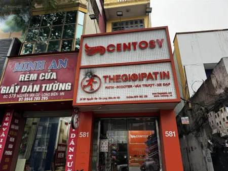 Giathuynguyenvancu2mặt tiềnnở hậuvỉa hè đá bóngkinh doanh đa dạngtiện ích ngập tràn.