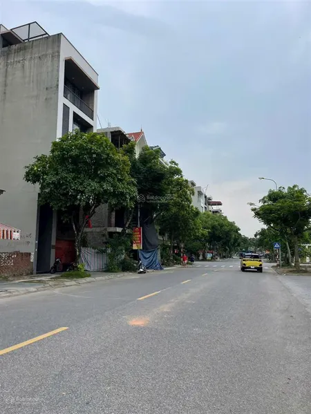 Bán đất phúc lợi, 163 triệu / m2, 116 m2, mặt tiền 6.7m, đường rộng 15m