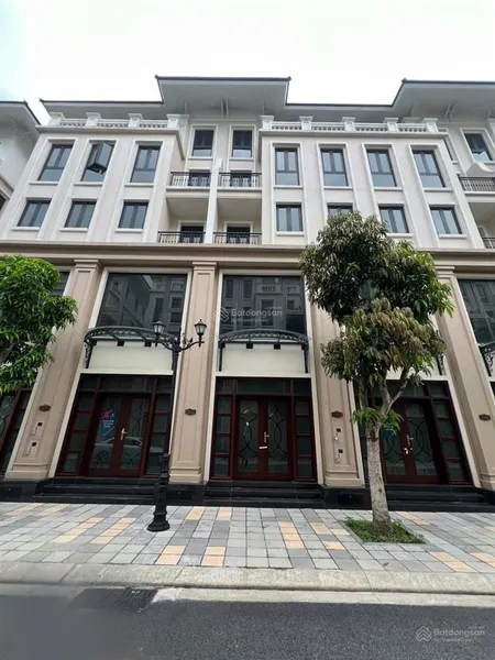 Bán nhà liền kề 52m2 hướng đông nam giá tốt nhất dự án vinhomes ocean park 3