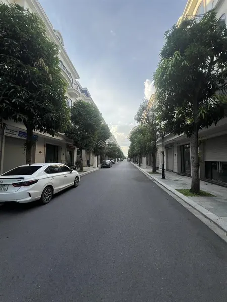 Bán sao biển 67,5m² đã có sổ, gần chung cư, xây dựng 282m², giá 9,55 tỷ thu về
