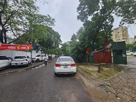 Bán đất dự án 5.050 m2, mặt tiền 50m ở mặt phố nguyễn bá khoản, giá 750 tỷ phú trần 0978 314 ***