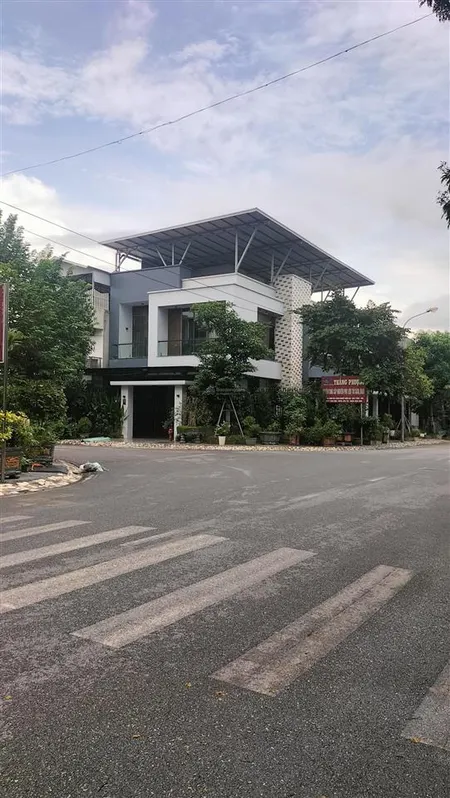 277m2 làng nghề kiêu kỵ mt 12m vỉa hè ô tô đỗ nhà xưởng biệt thự cho thuê, chỉ nhỉnh 10 tỷ