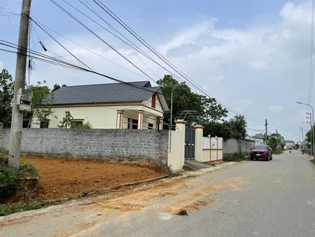 Bán gấp mảnh đất 125m2 tại đông yên, quốc oai vị trí đẹp, mặt tiền 8m, có thể kinh