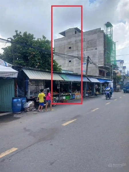 Lô đất mặt tiền đường chợ tự phát an nhơn gần ngã tư chiêu liêu tân đông hiệp di an tphcm đang cho