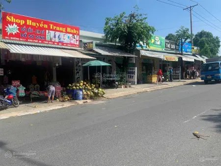 Bán 3 sổ (836m2). giá 290 triệu/sổ mt ql13 chợ ttt xã vào 3 phút, đã lên hết thổ cư, sổ riêng