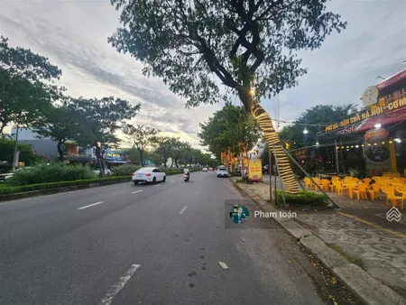 Mặt tiền nguyễn phước lan đảo 1, gần cầu hòa xuân, b1.16 có sẵn nhà cấp bốn, giá 15 tỷ
