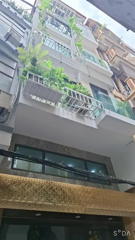 Phân lô nguyễn chí thanh, ô tô tránh, diện tích 40/45m2, 5 tầng, mặt tiền 4,2m, giá bán 18,6 tỷ