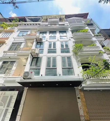 Toà văn phòng mặt phố phạm văn đồng giá 69 tỷ 215m*9t mt 22m lô góc vỉa hè rộng pháp lý chuẩn