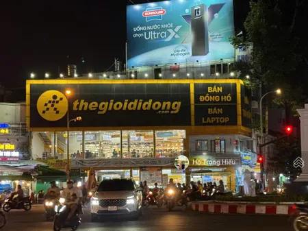 Bán nhà huỳnh văn bánh, phú nhuận (8x21m) 2 tầng, thuê tới 200tr/th, bán giá 39 tỷ