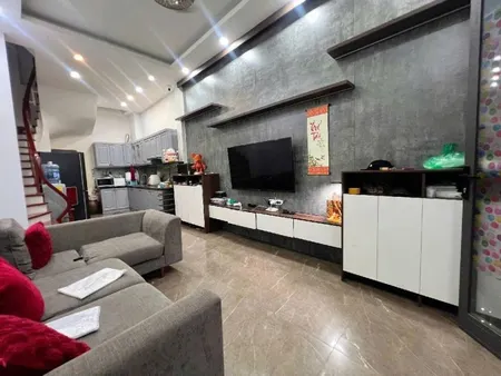BÁN NHÀ NGỌC LÂM – TRUNG TÂM LONG BIÊN – 5 TẦNG ĐẸP, FULL NỘI THẤT 7.6 TỶ