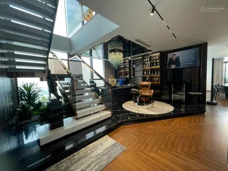 Bán penthouse 3tầng góc, 450m2 thang máy riêng, đẳng cấp sống giới thượng lưu, full nội thất fendi