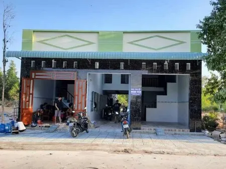 Đầu Tư Nhà Trọ - Dòng Tiền Lâu Dài liền kề KCN Mỹ Phước 3 , Bến Cát ngay khu vực trung tâm dân cư sầm úc , giá chỉ 1.90 TỶ , sổ riêng