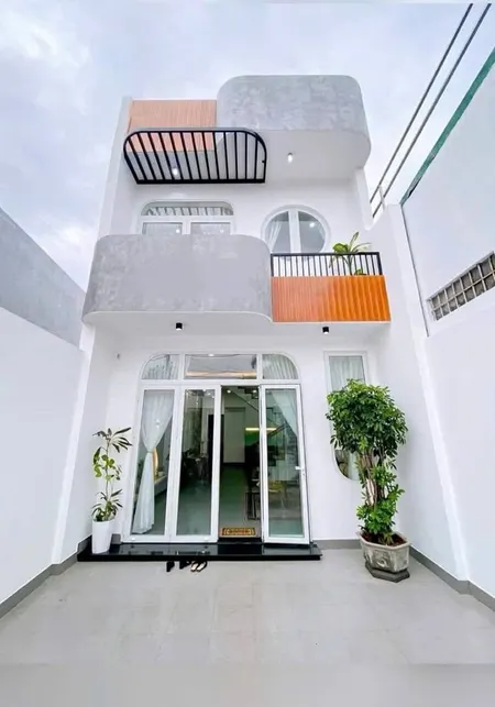 CẦN BÁN GẤP CĂN NHÀ LẦU GIÁP ĐƯỜNG ĐỒNG KHỞI CHỈ 600 TRIỆU