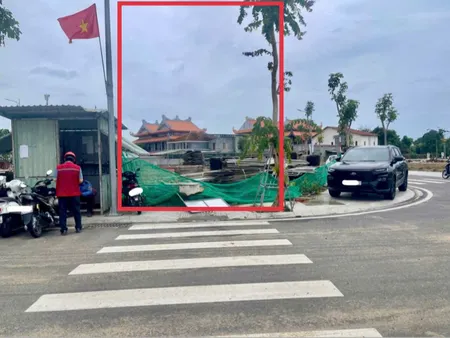 🔥 Ra nhanh lô đất gốc dân đền bù – Mặt tiền đường chính 13,5m lớn Mk Phủ Hà 🔥