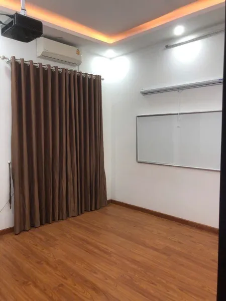 Cho thuê nhà nguyên căn Phố Lương Khánh Thiện, 4 tầng x 30m2, 3 ngủ, 11 Triệu