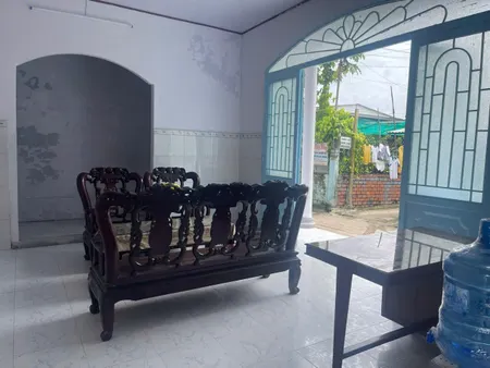 Bán đất 73.8m² ngang 9.8m giá 1.2 tỷ mặt tiền đường nhựa bờ kè sông Cầu Lầu, phường Phước Hậu, tỉnh Vĩnh Long