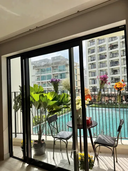 bán căn Goldcost view hồ bơi và xéo biển tầng 14