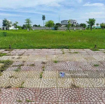 Cần ra đi nhanh lô đất 120m mtđ. hàng xanh, gần ubnd phường 2, sóc trăng. giá 500tr. shr, đất thổ.