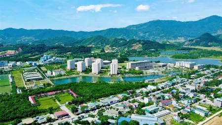 Cần tiền bán gấp lô đất view hồ hạ bằng ngay trung tâm hoà lạc (lõi khu công nghệ cao)