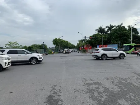 Bán đất tặng nhà thạch bàn long biên 150m2*mt5m cách mp 70m ngõ oto tránh thông thoáng kd