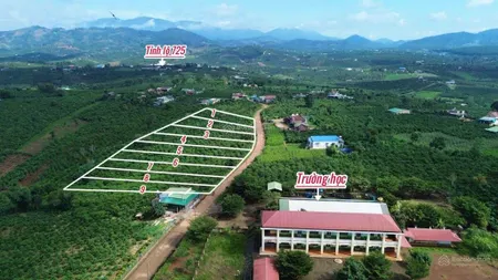 Đất Phúc Thọ- Lâm Đồng dt 1000m2 sẵn 100m2 tc kdc đủ mọi tiện ích trong bán kính 2.5km chỉ 6xxtr