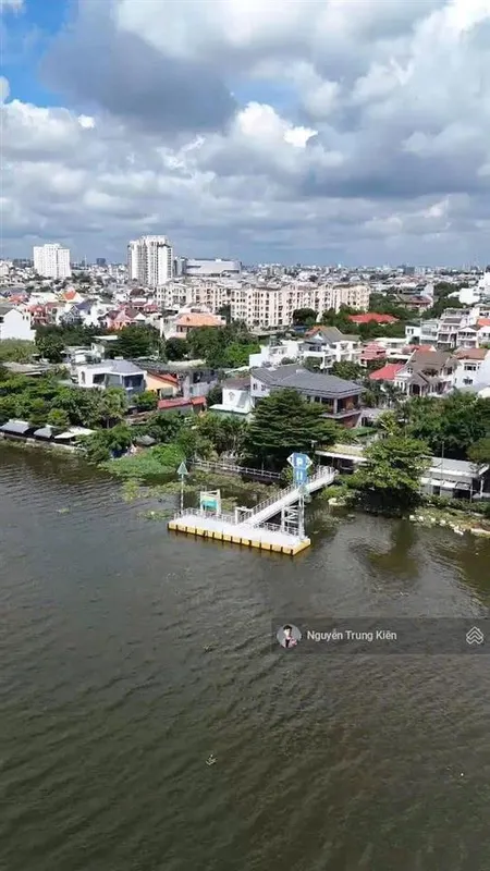 Cần bán 944m2 view sông sg , có 400m2 thổ cư, sổ riêng đường xe cont tải nặng đi được giáp sg