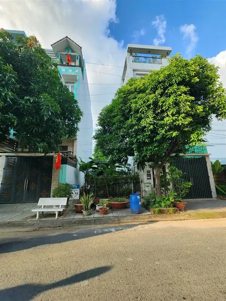 Đất đẹp ngay gần ngã tư phạm văn đồng và đào trinh nhất thủ đức