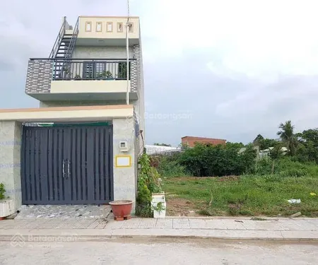Kẹt tiền bán gấp lô đất đ. song hành, hóc môn gần bv nhi đồng, 800tr/100m2, đất sạch, shr, chính ch