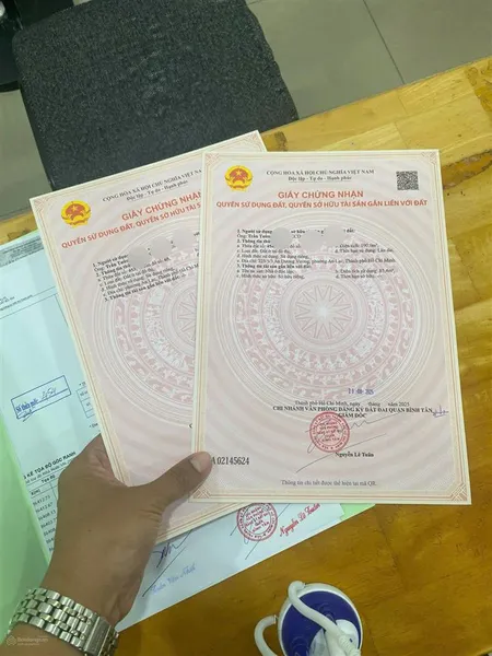 Lô đất 100m2 hẻm xe hơi sát võ văn kiệt . giá cực tốt!!!!!
