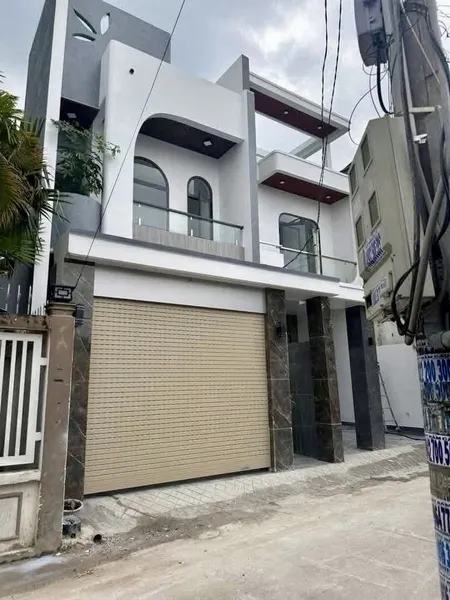 Nhà trệt lầu mới đẹp Phú Hoà (phường Phú Lợi-TP.HCM) sát bên KDC Phú Hoà 2 đường oto né nhau giá êm