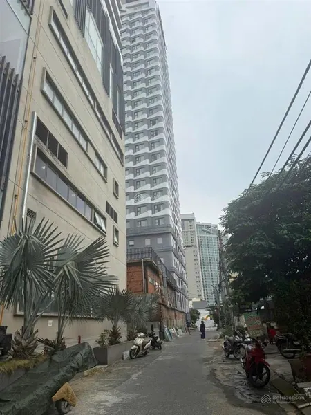 Bán đất + tòa nhà hỗn hợp lê bôi đà nẵng 167m² cách biển 100m doanh thu 200tr/tháng