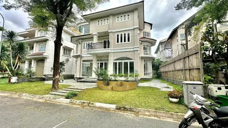 Siêu vip! đất xây biệt thự ngay cao đức lân q2 dt 10 x 18m, 175m2 ctxd hầm 4 tầng giá 36 tỷ