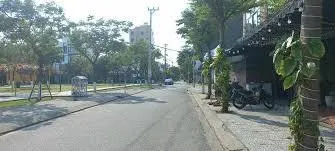 Bán lô đất mặt tiền lê mạnh trinh dt 103m2 ngang 5m sát biển