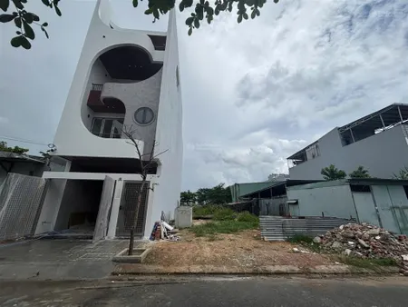 Cần bán lô đất mt đường phan văn trường,p liên chiểu.đà nẵng