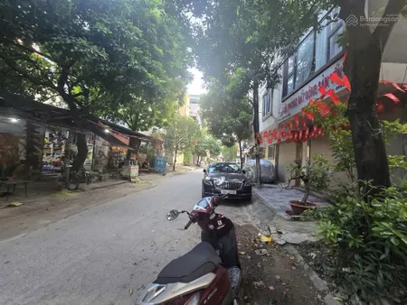 Đất phân lô, vỉa hè, phú diễn, bắc từ liêm 69.8m2 mt 4.8m kinh doanh xây tòa giá 23.7 tỷ