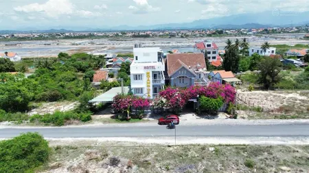 Bán đất 2 mt sát biển dốc lết ninh hải thuận tiện kinh doanh nhà hàng khách sạn