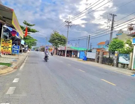 Bán lô đất mặt tiền 722 khu công nghiệp lớn, sổ hồng sẵn, dân cư đông