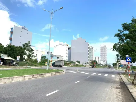 Bán siêu phẩm góc 3 mặt tiền sát vương thừa vũ, gần bãi biển mỹ khê, sơn trà 299m2 giá chỉ 130tr/m2