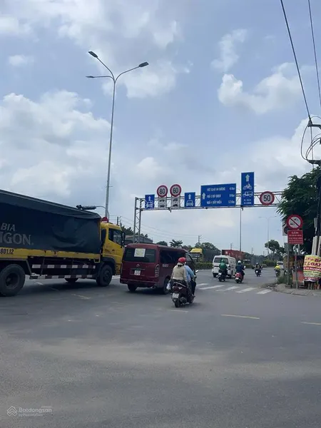 Bán đất 2 mặt tiền 1 mặt tiền giáp ql22 và 1 mặt tiền giáp trần văn mười hóc môn chỉ 15 triệu/m2