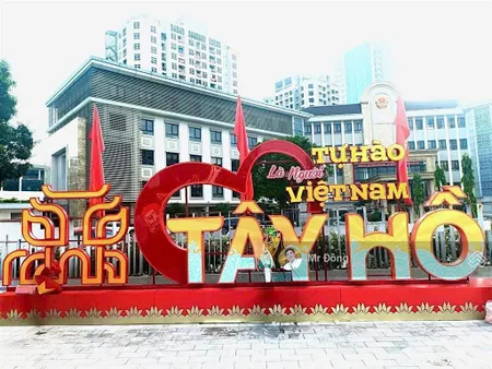 Bán đất 110m2, mặt tiền 7m, ô tô qua, giá 21 tỷ.