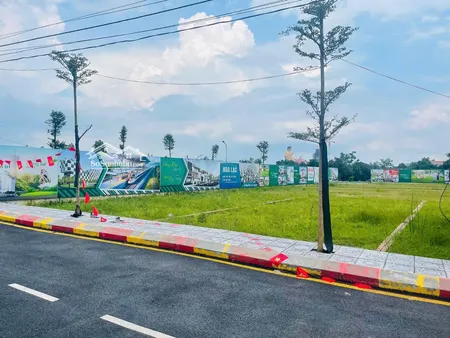 Chính Chủ Cần Bán 100-200m2 Full Thổ Cư Cạnh đhqg, Tiện ích Xung Quanh Hiện Hữu Giá Rẻ Nhất Khu Vực