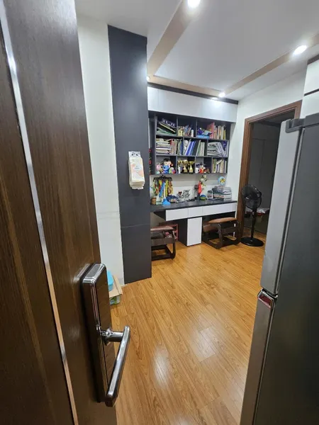 Bán Căn Hộ Ccmn Phố Lạc Long Quân - Tây Hồ - Tòa Mới đẹp Giá Hơn 1 Tỷ.