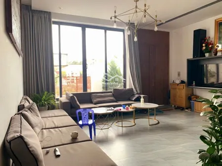 Biệt Thự đẹp đường Nguyễn Hữu Cảnh, P.lâm Viên, đà Lạt. View Thông. đường ô Tô. 10 Tỷ