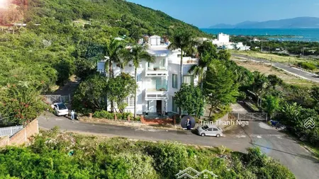 Villa For Rent : Cho Thuê Biệt Thự đồi View Biển Vĩnh Hoà Nha Trang 432m2 Chỉ 30tr/tháng